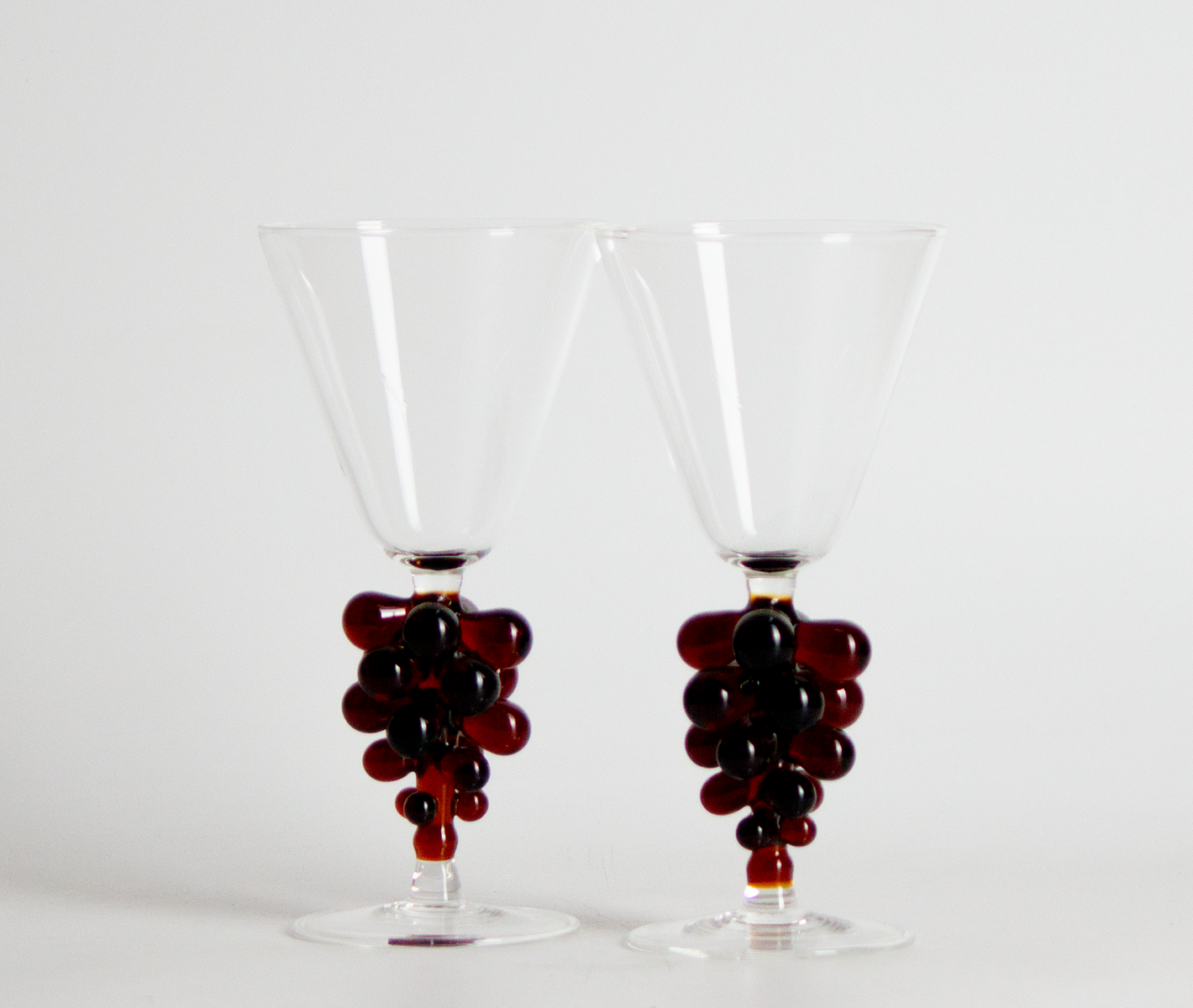 2 Bordeaux Wine Glasses Clear & Amber